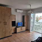 דירה With A Parking Space Nska, Krk - 21671 מאלינסקה