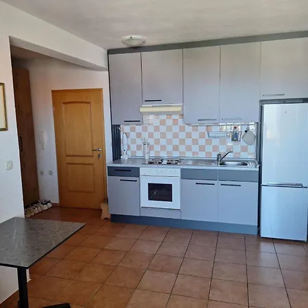 With A Parking Space Nska, Krk - 21671 Appartement Malinska